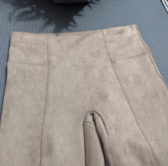 SPANX Faux Suede Leggings - Picture 4 of 8